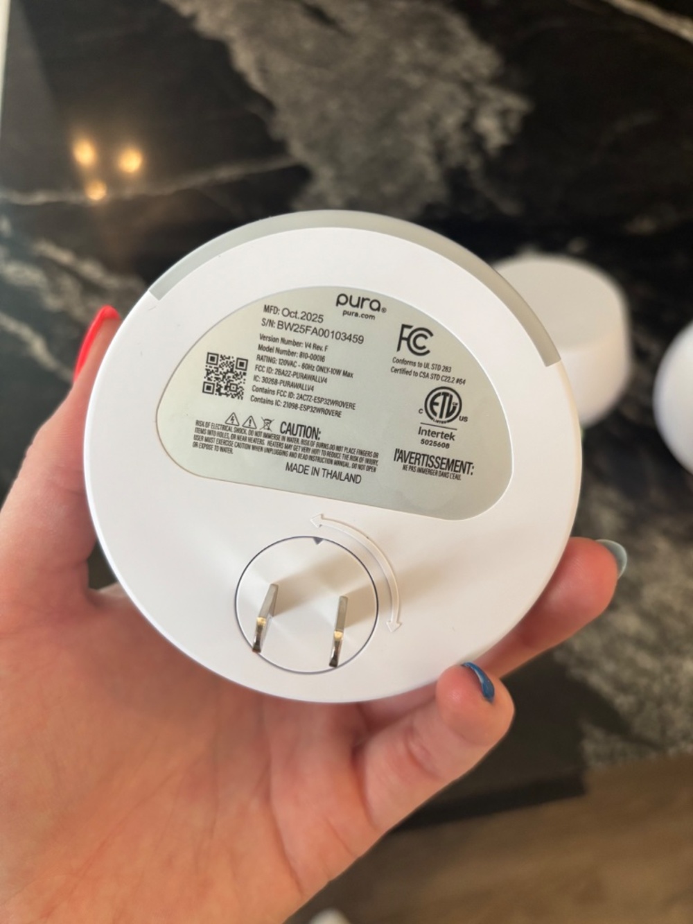 Pura 4 Smart Diffusers - Picture 2 of 4